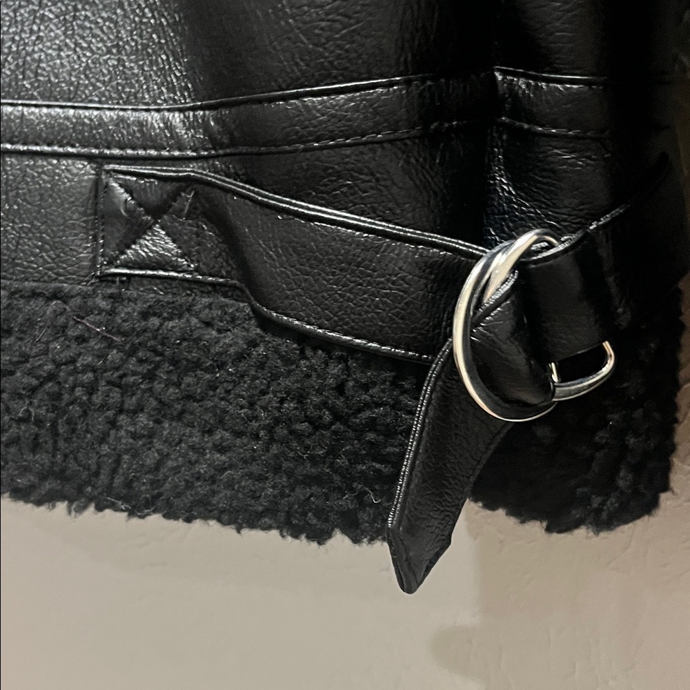 Black Faux Shearling Moto Biker Jacket Cropped Sherpa Lined - Picture 9 of 9